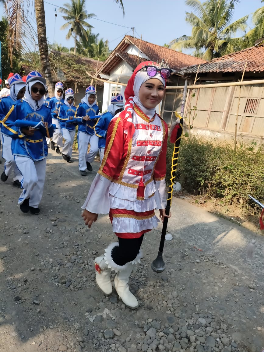 Galeri 8 untuk ekstrakurikuler Drumband