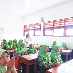 Galeri gambar Kegiatan Seni Sastra 5